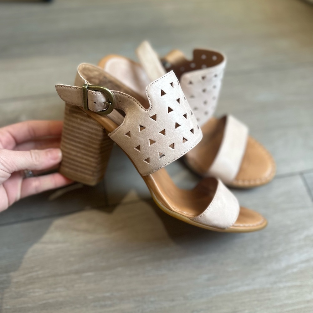 BORN Leather Havannah Stacked Heels | Womens Size 9